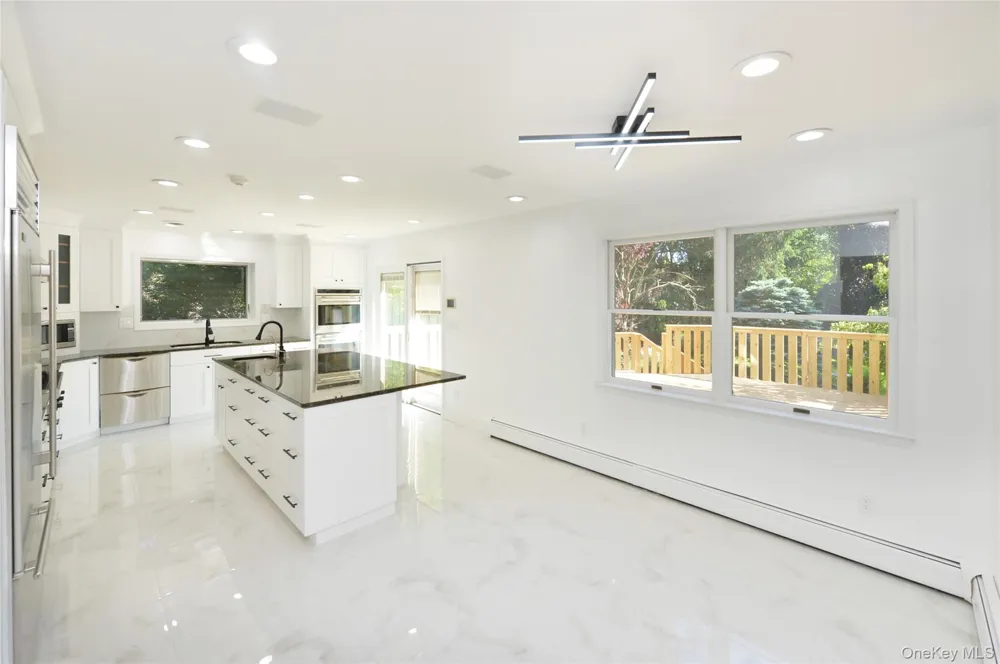 6 S Post Lane Airmont, NY 10952