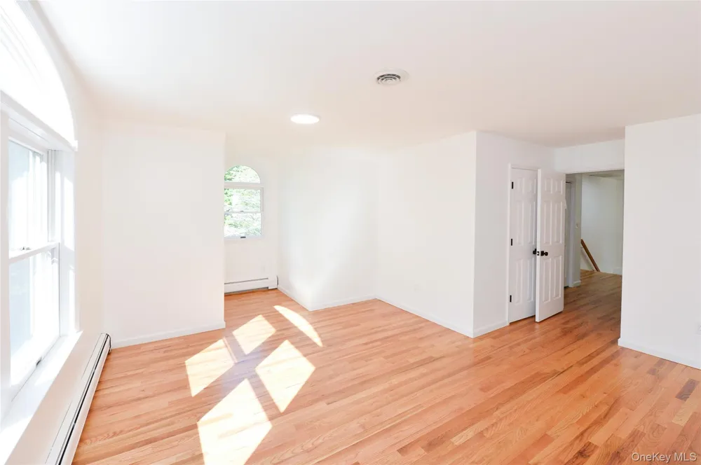 6 S Post Lane Airmont, NY 10952