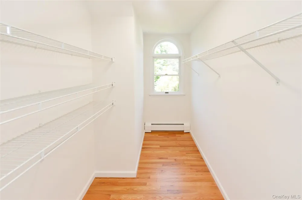 6 S Post Lane Airmont, NY 10952