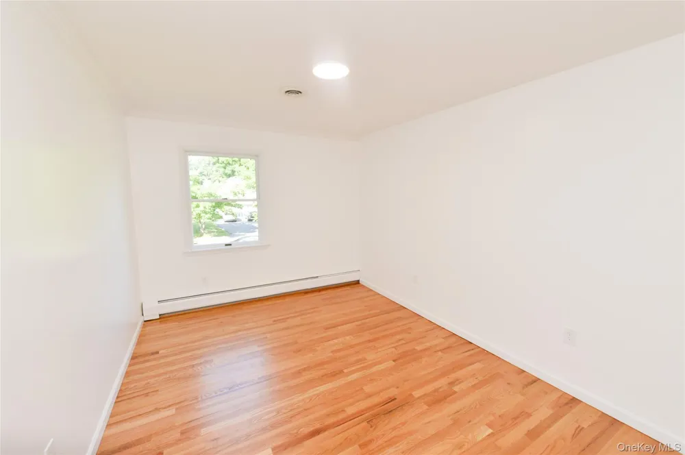 6 S Post Lane Airmont, NY 10952