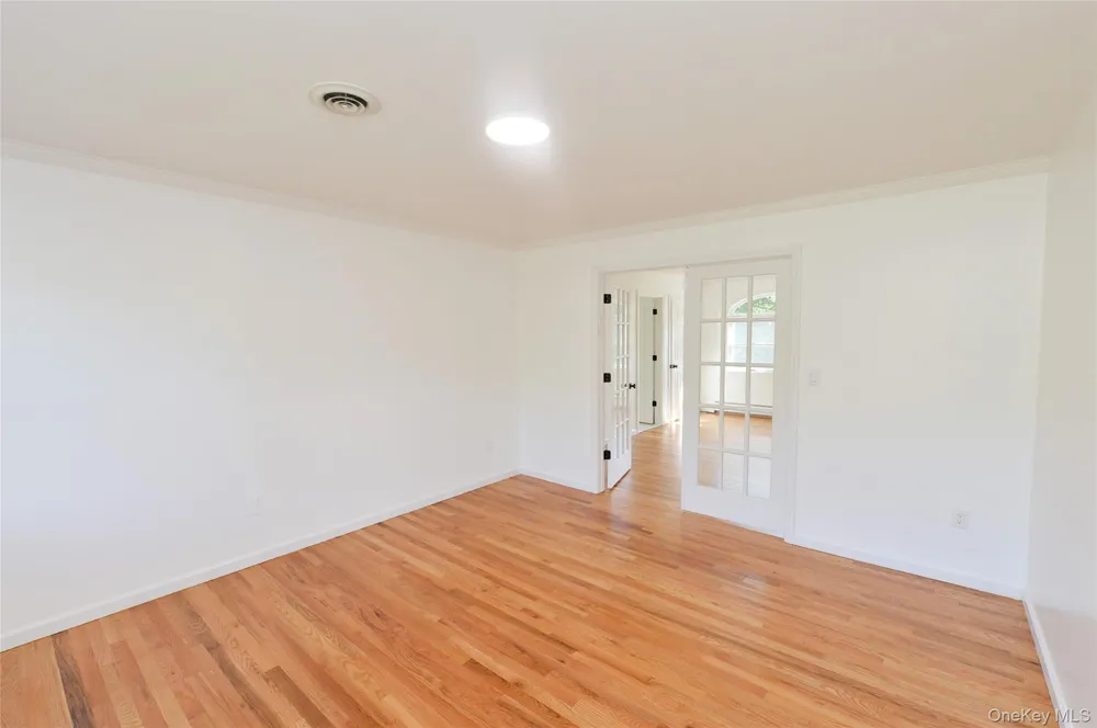 6 S Post Lane Airmont, NY 10952