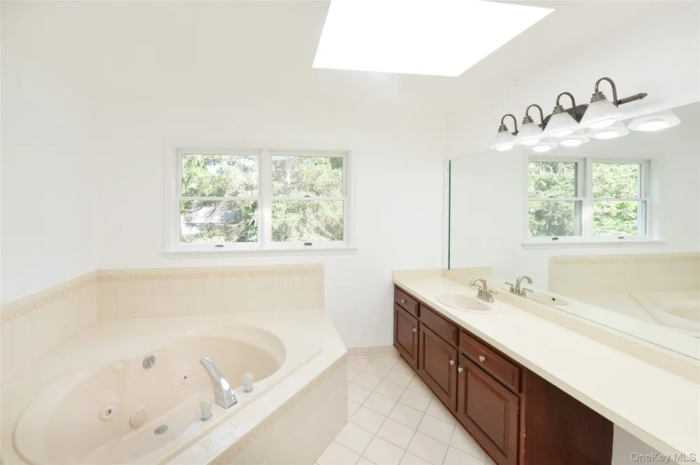 6 S Post Lane Airmont, NY 10952