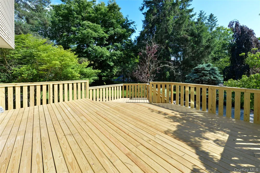 6 S Post Lane Airmont, NY 10952