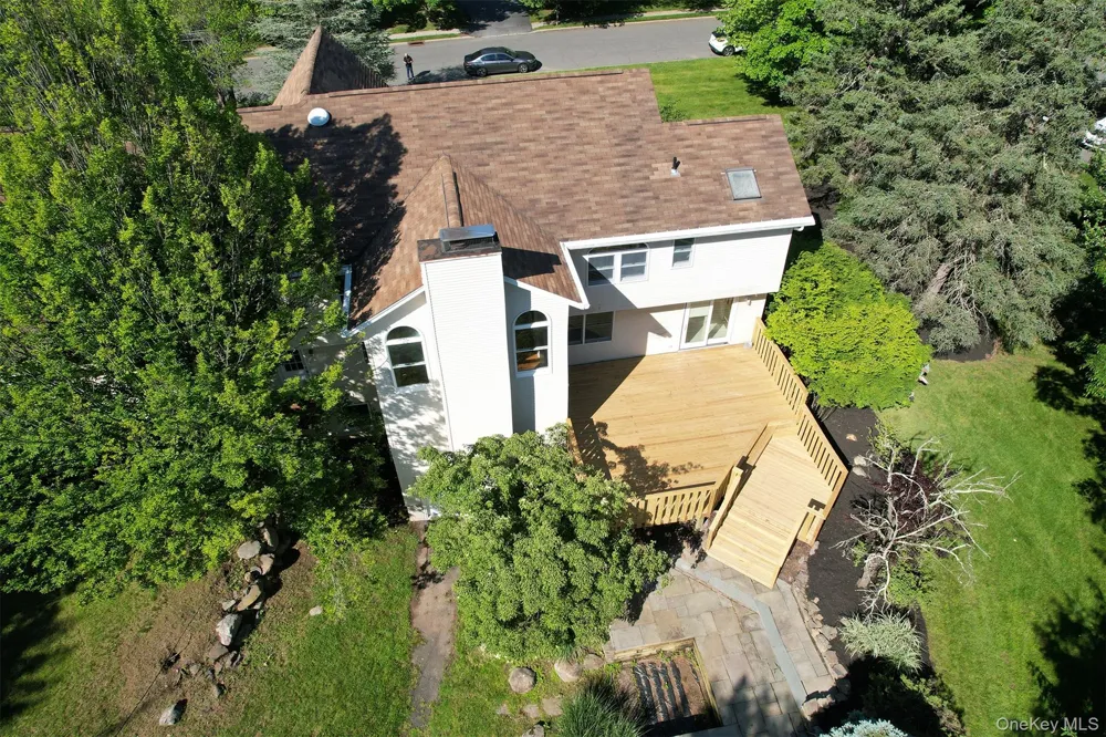 6 S Post Lane Airmont, NY 10952