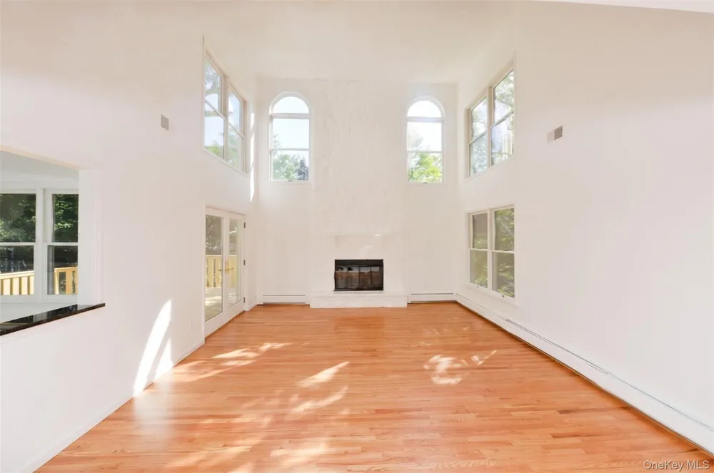 6 S Post Lane Airmont, NY 10952