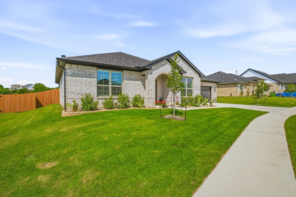 127 Mesa Drive Glen Rose, TX 76043