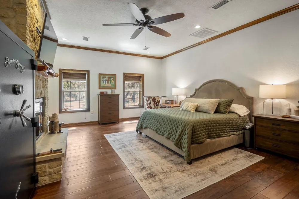 4053 County Road 158 Hallettsville, TX 77964