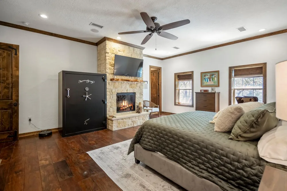 4053 County Road 158 Hallettsville, TX 77964