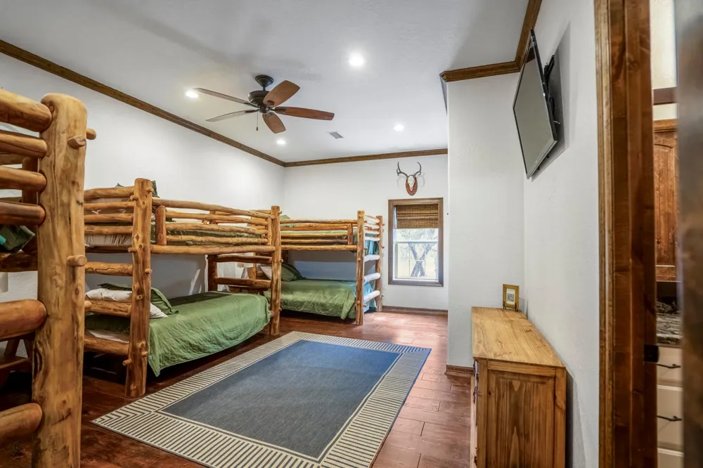 4053 County Road 158 Hallettsville, TX 77964