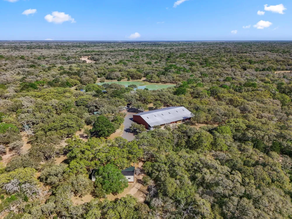 4053 County Road 158 Hallettsville, TX 77964