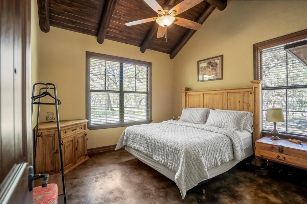 4053 County Road 158 Hallettsville, TX 77964