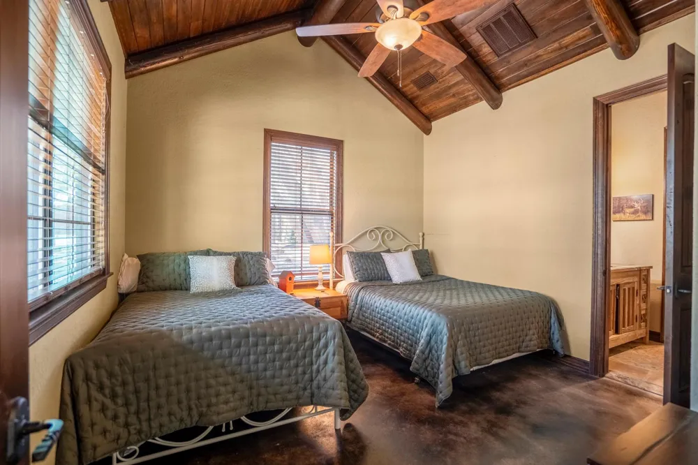 4053 County Road 158 Hallettsville, TX 77964