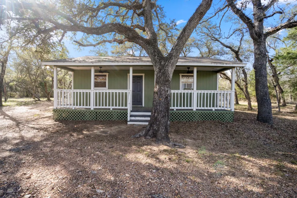 4053 County Road 158 Hallettsville, TX 77964