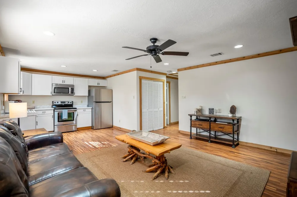 4053 County Road 158 Hallettsville, TX 77964