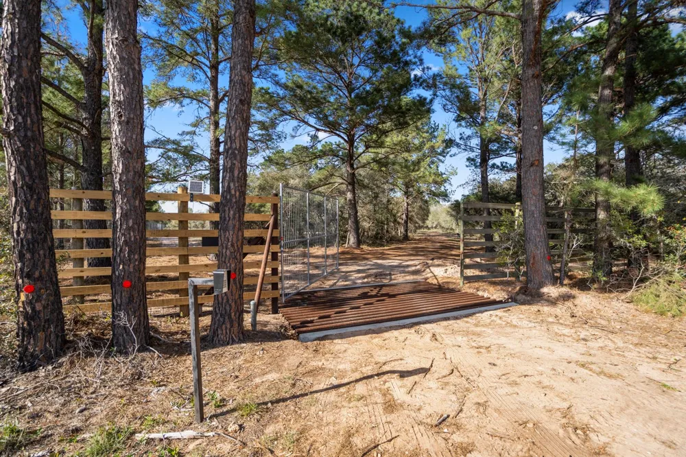 4053 County Road 158 Hallettsville, TX 77964