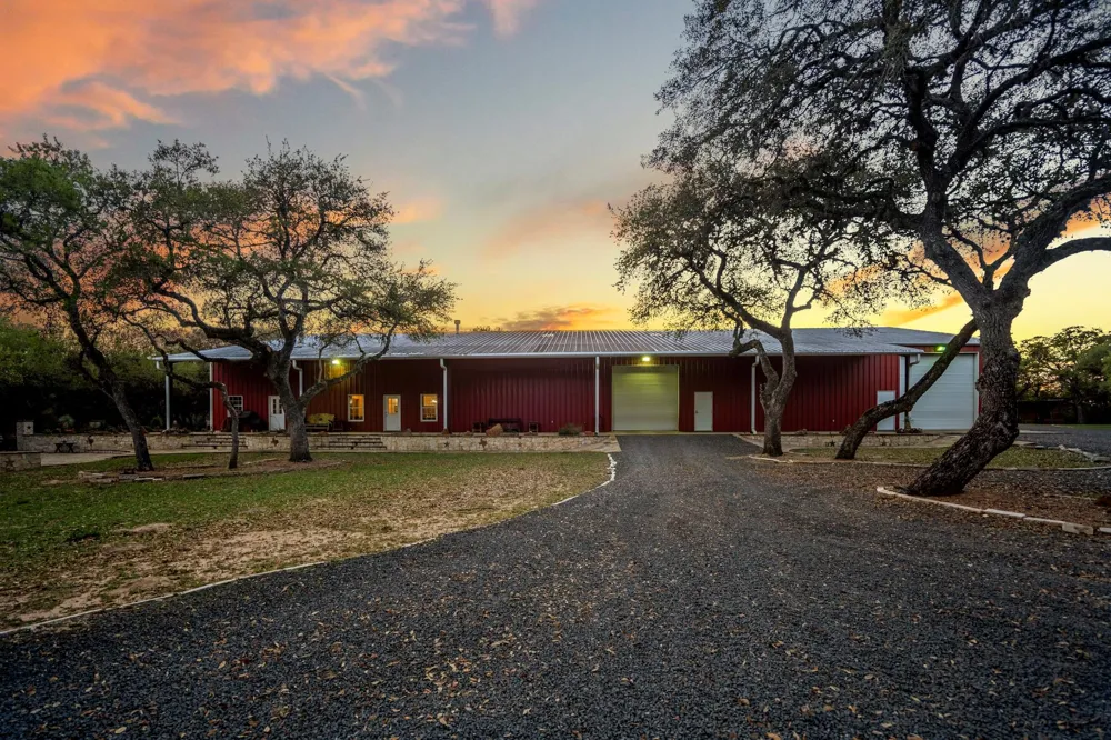 4053 County Road 158 Hallettsville, TX 77964