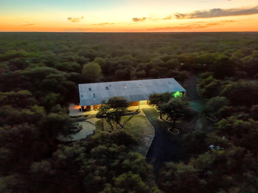 4053 County Road 158 Hallettsville, TX 77964