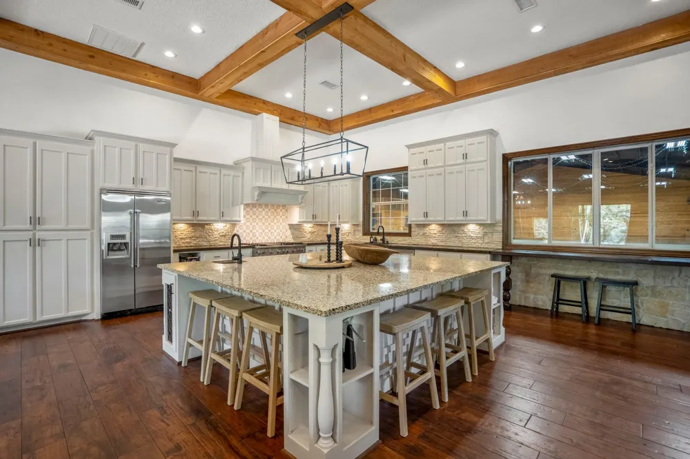 4053 County Road 158 Hallettsville, TX 77964
