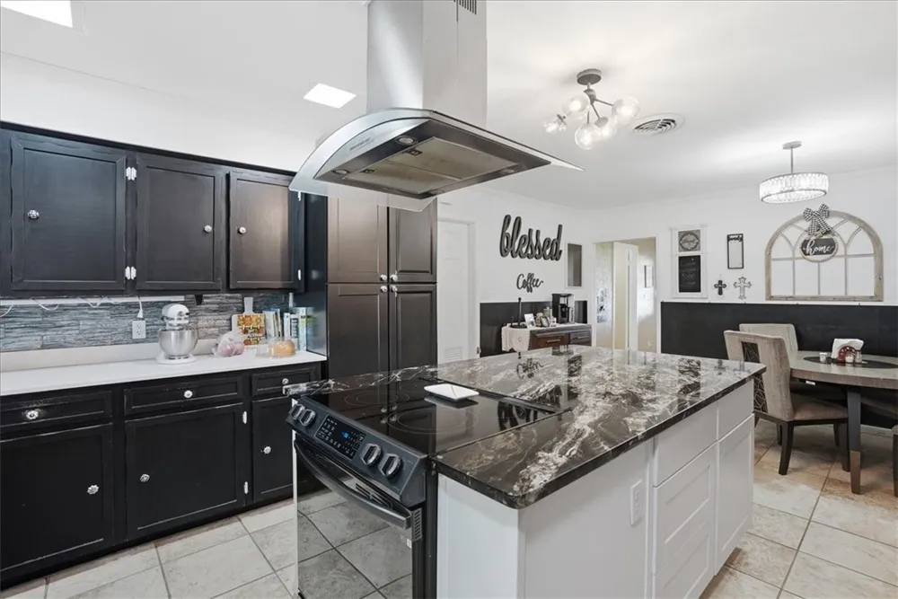 15159 County Road 1876 Odem, TX 78370