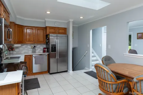 9026 Woodside Road