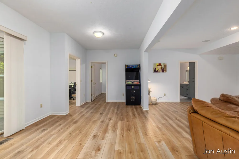 4380 Michigan Street NE Grand Rapids Charter Township, MI 49525