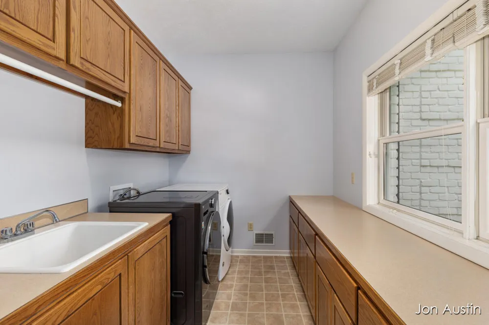 4380 Michigan Street NE Grand Rapids Charter Township, MI 49525