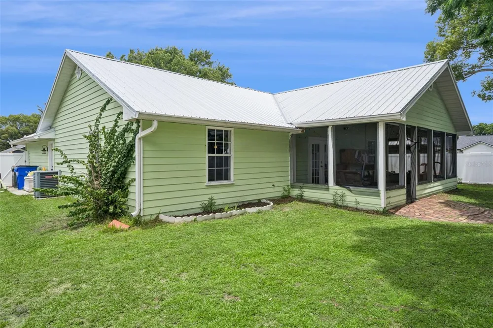3102 GARDEN COURT St Cloud, FL 34769