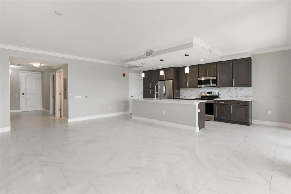 16300 COUNTY ROAD 455 #410 Montverde, FL 34756