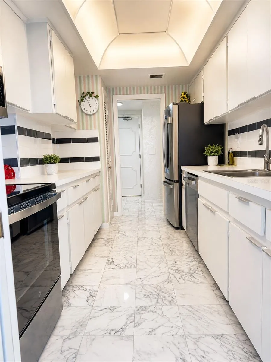 100 PIERCE STREET #808 Clearwater, FL 33756
