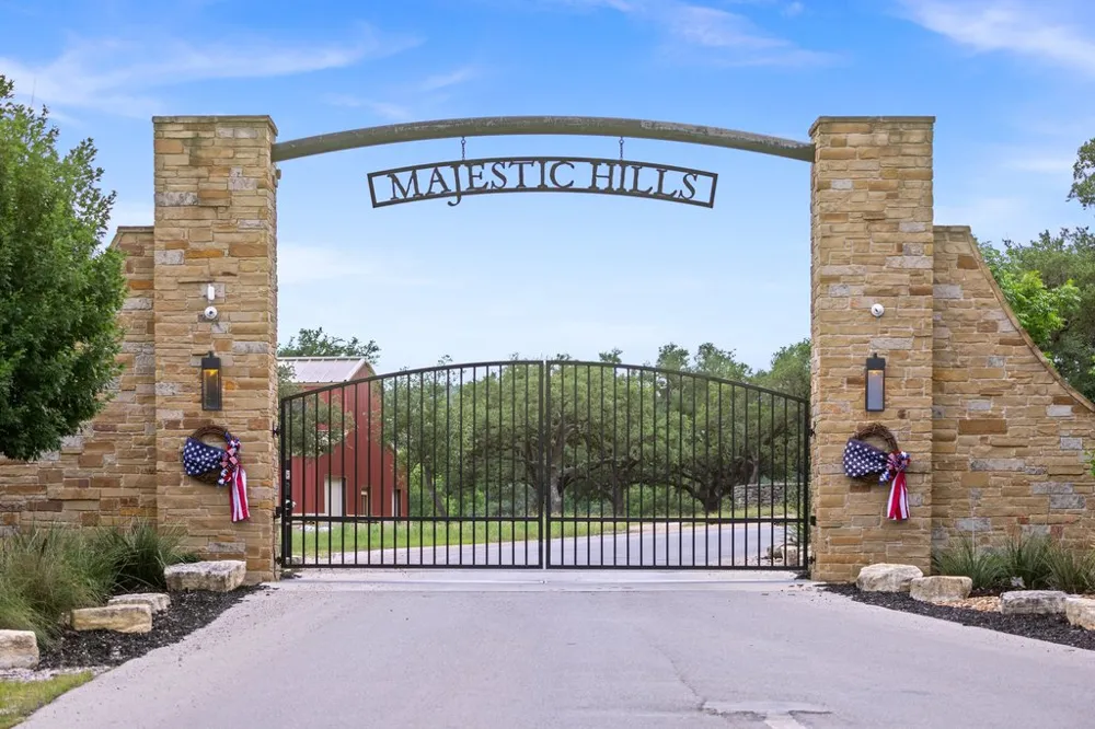 292 Scenic Hills Court Blanco, TX 78606