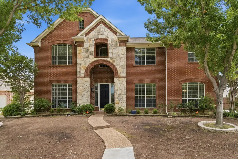 1117 Apache Lake Drive Carrollton, TX 75010