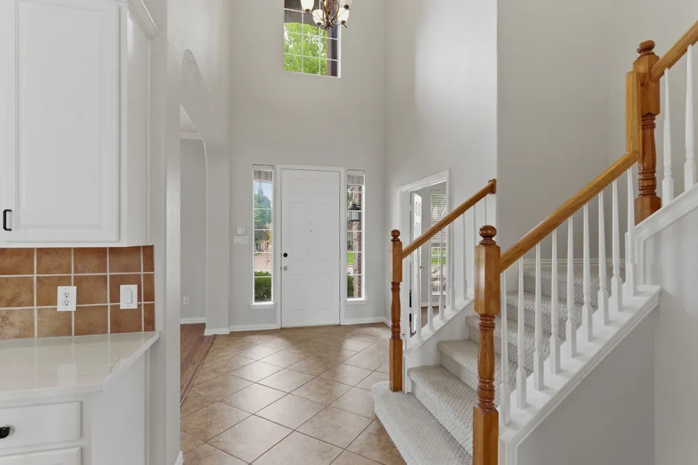 1117 Apache Lake Drive Carrollton, TX 75010