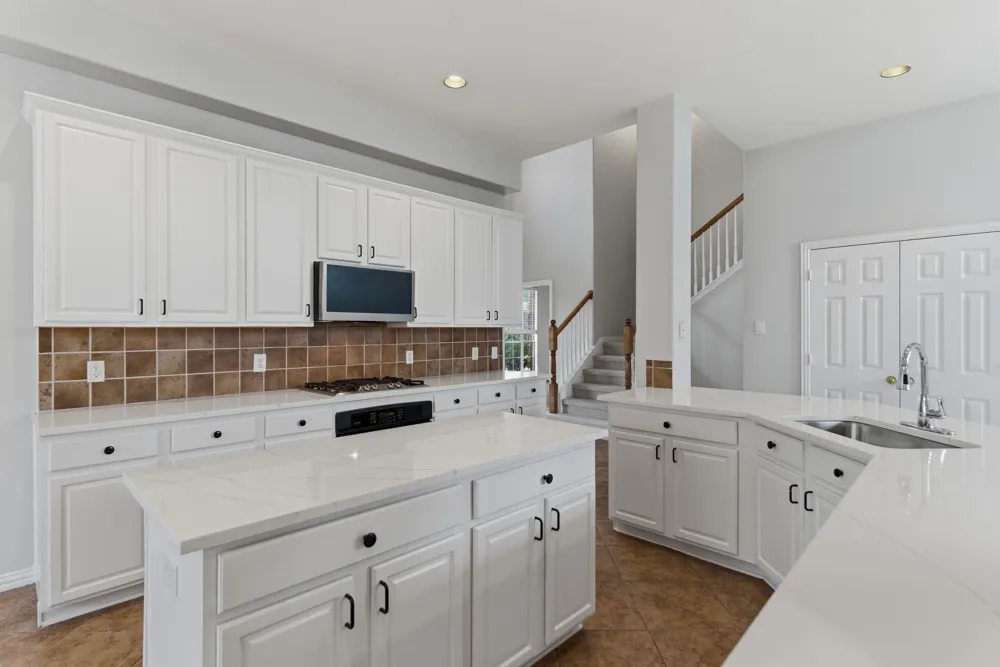 1117 Apache Lake Drive Carrollton, TX 75010