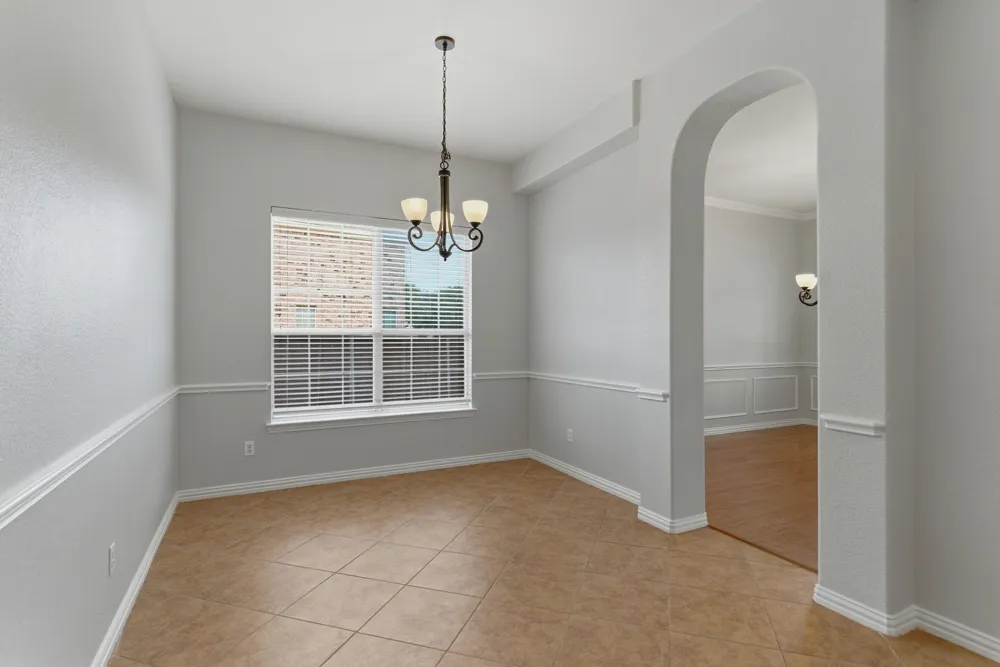 1117 Apache Lake Drive Carrollton, TX 75010