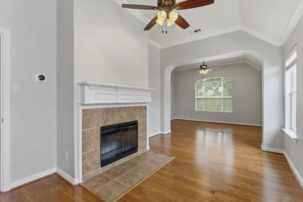 1117 Apache Lake Drive Carrollton, TX 75010