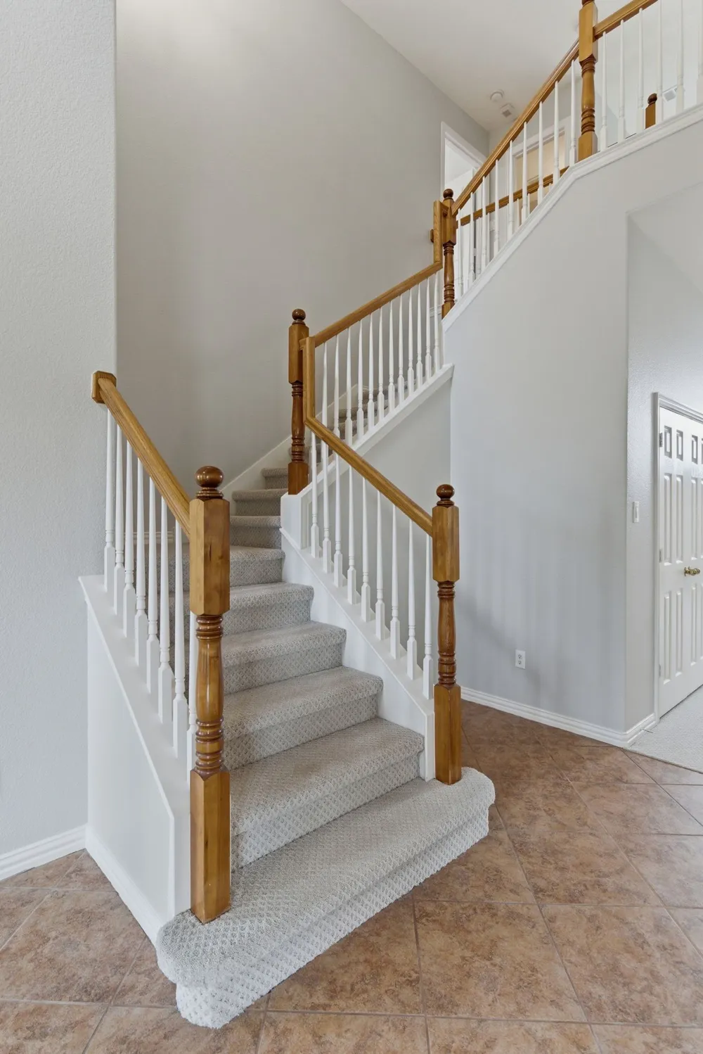 1117 Apache Lake Drive Carrollton, TX 75010