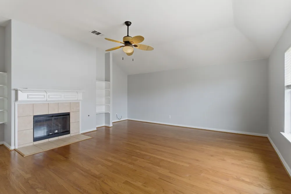 1117 Apache Lake Drive Carrollton, TX 75010