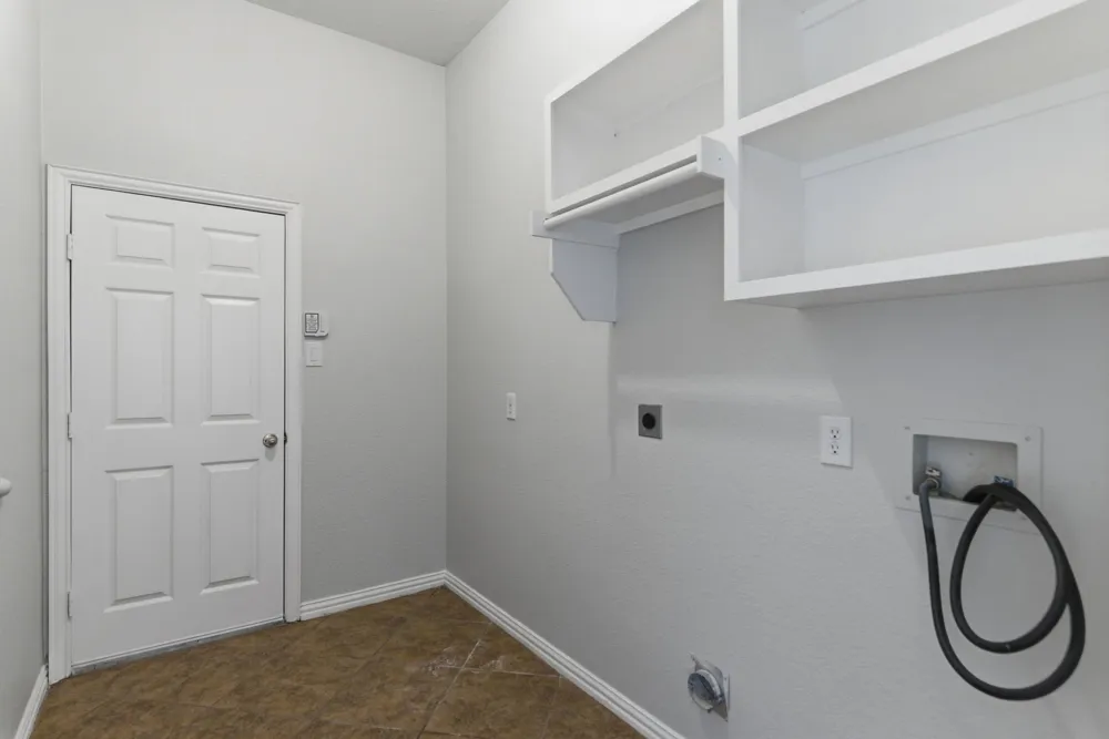 1117 Apache Lake Drive Carrollton, TX 75010