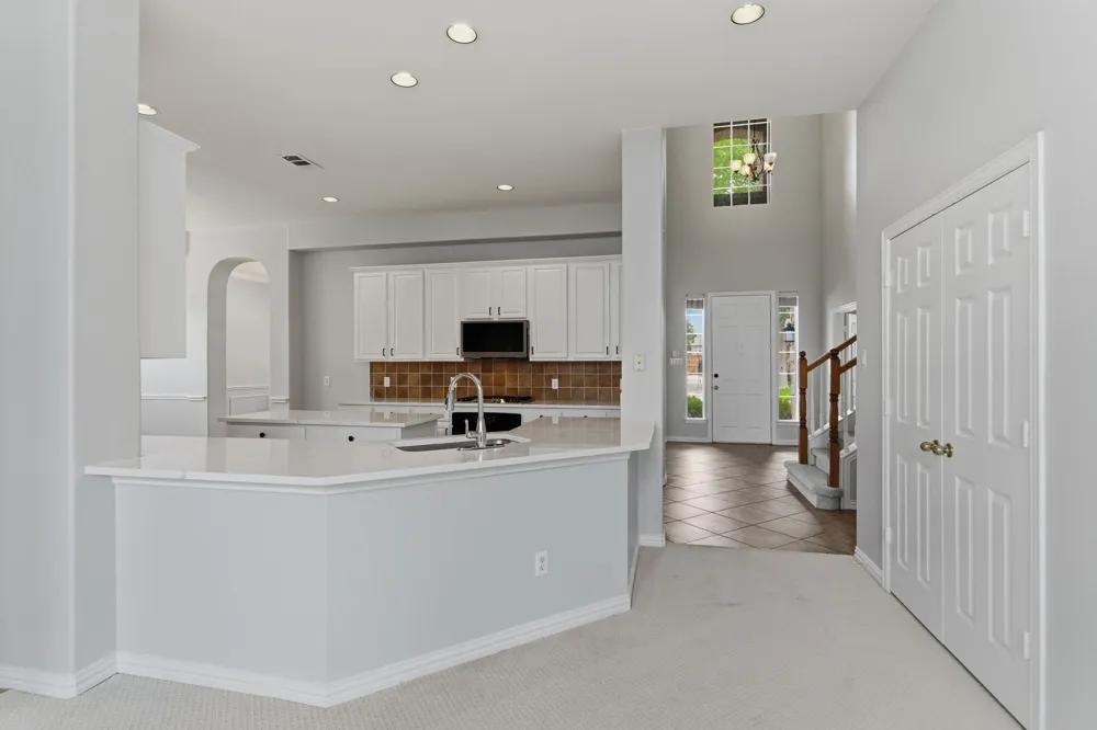 1117 Apache Lake Drive Carrollton, TX 75010