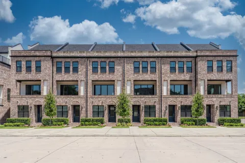 2401 Canton Street #1005