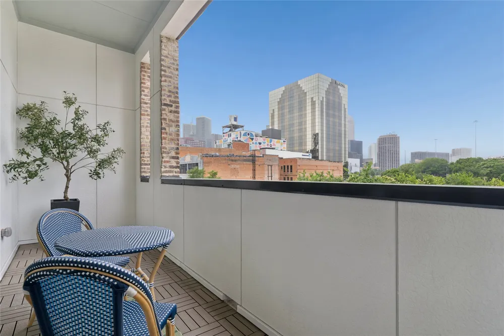 2401 Canton Street #1005 Dallas, TX 75201