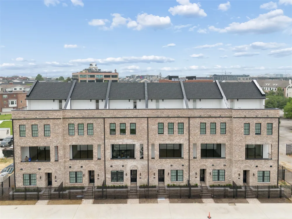 2401 Canton Street #1005 Dallas, TX 75201