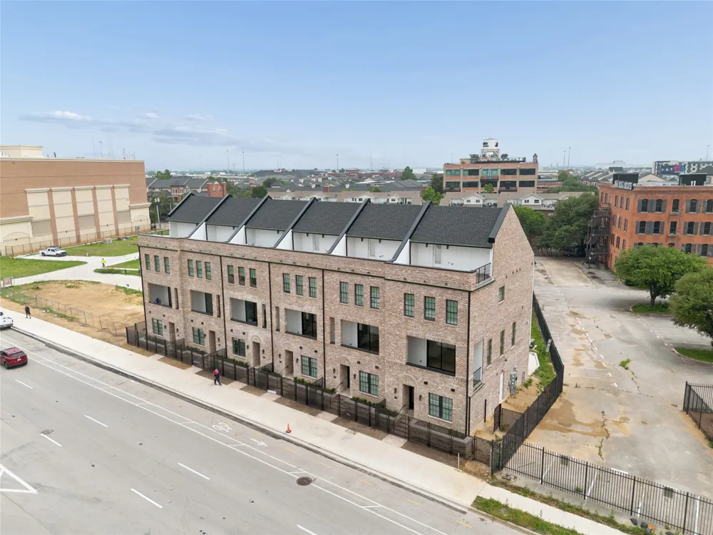 2401 Canton Street #1005 Dallas, TX 75201