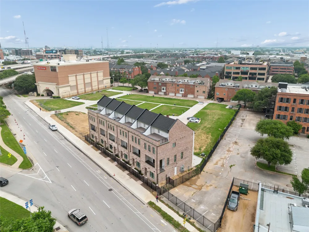 2401 Canton Street #1005 Dallas, TX 75201