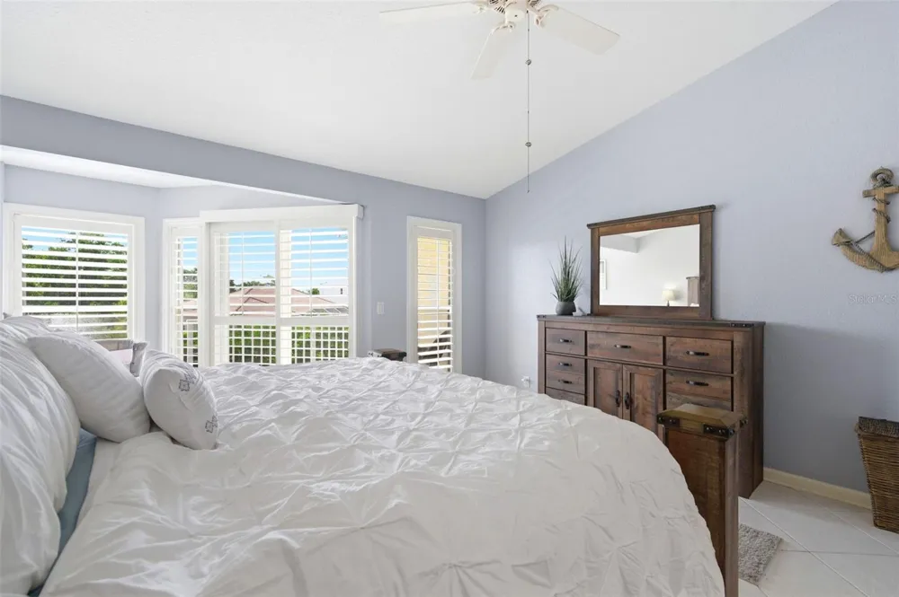 117 BRENT CIRCLE Oldsmar, FL 34677