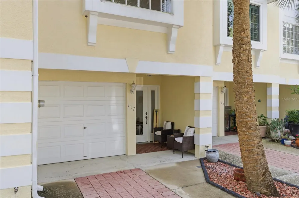 117 BRENT CIRCLE Oldsmar, FL 34677