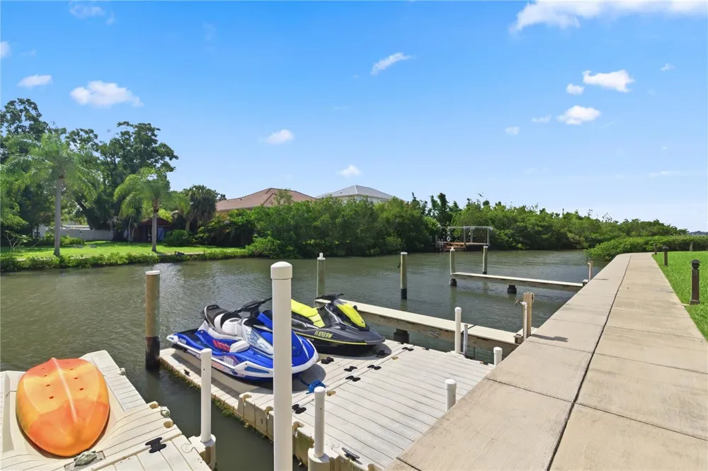 117 BRENT CIRCLE Oldsmar, FL 34677