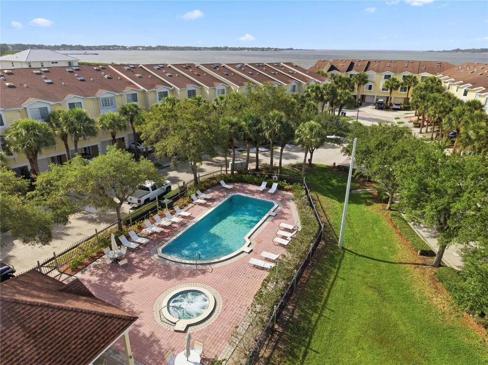 117 BRENT CIRCLE Oldsmar, FL 34677