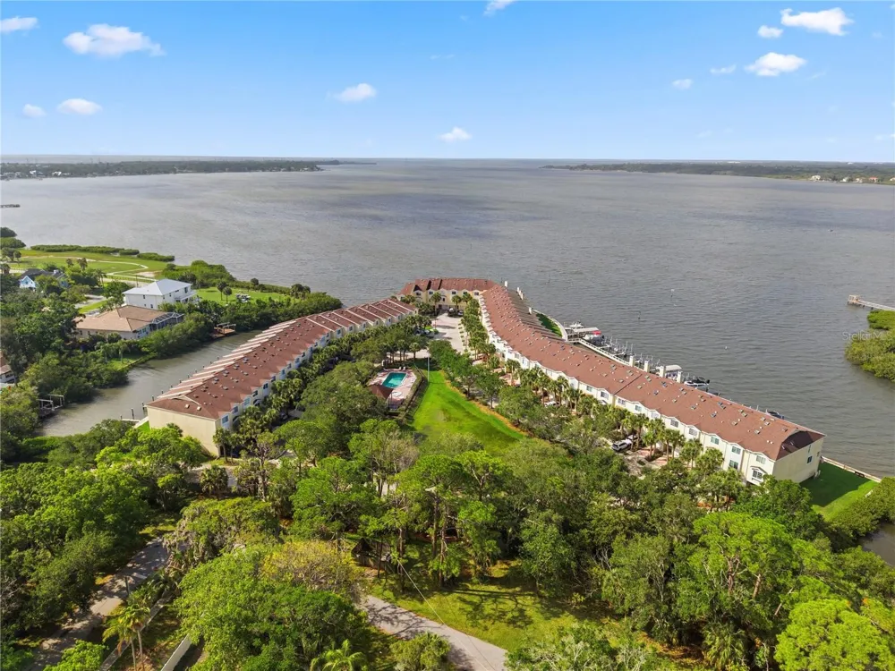 117 BRENT CIRCLE Oldsmar, FL 34677