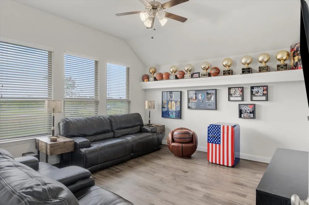 425 Private Road 7017 Edgewood, TX 75117